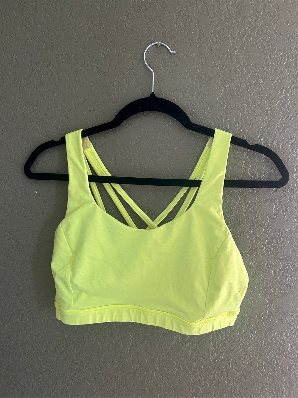 🍋 Lululemon Neon Yellow Strappy Sports Bra